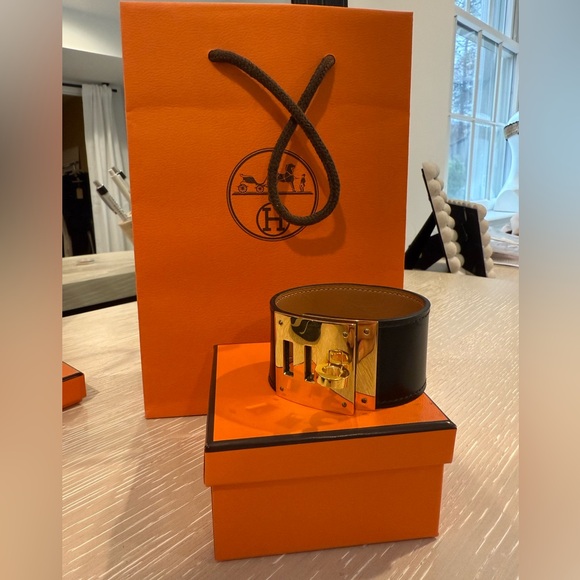 Kelly Dog Bracelet - Black One Size with Gold - Picture 3 of 3